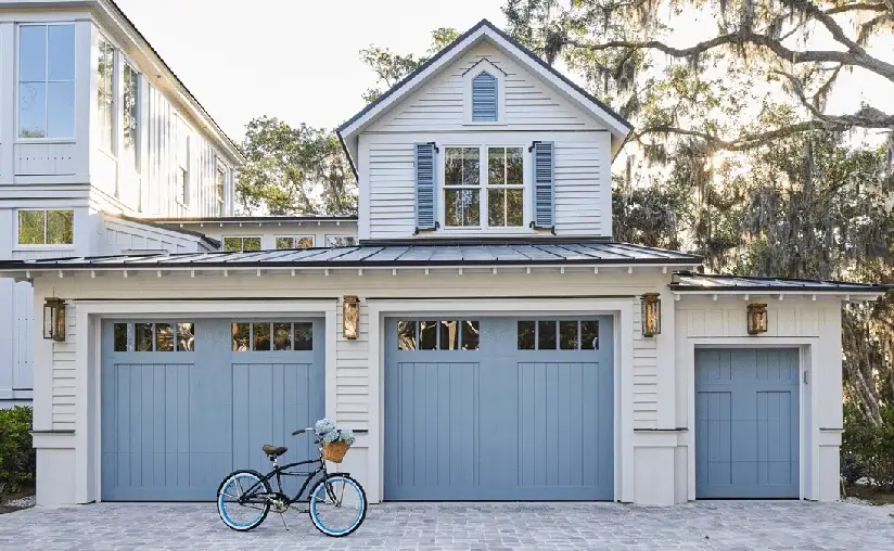 canyon-ridge-5-layer-design11-rec14-window-custom-paint-garage-door-01-min